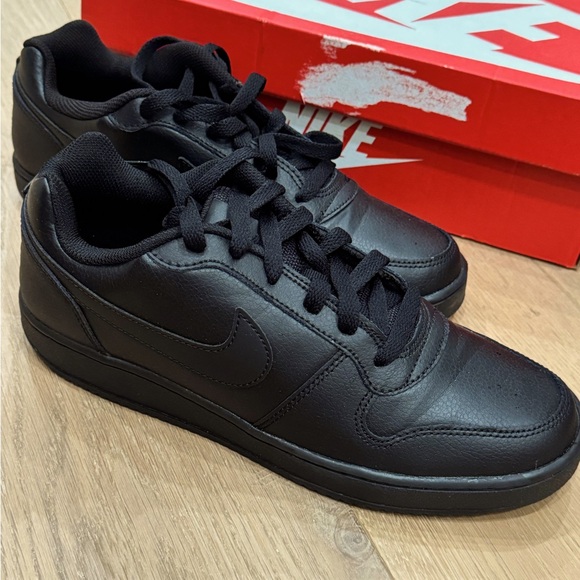 Nike Ebernon - Picture 1 of 4